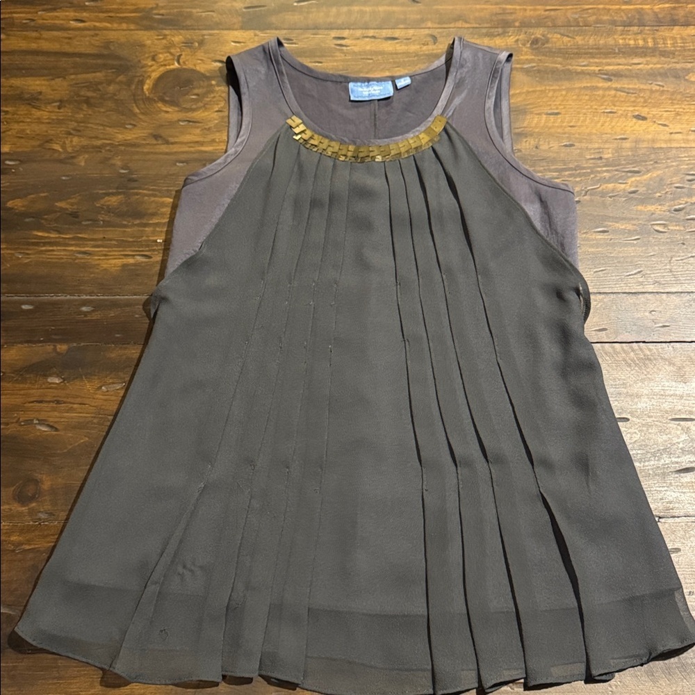 Simply Vera Vera Wang Gray Sleeveless Tunic Top with Gold Accents